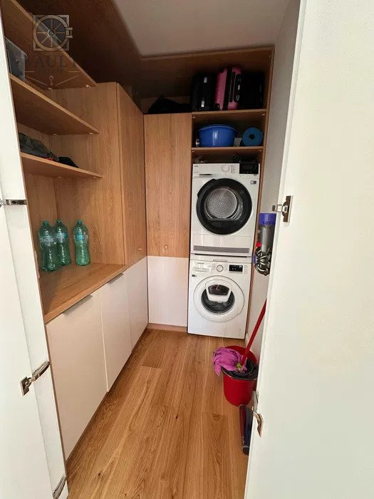 Apartament 3 camere decomandat 86mp+centrala proprie Victoriei
