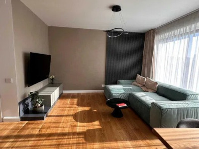 Apartament 3 camere decomandat 86mp+centrala proprie Victoriei