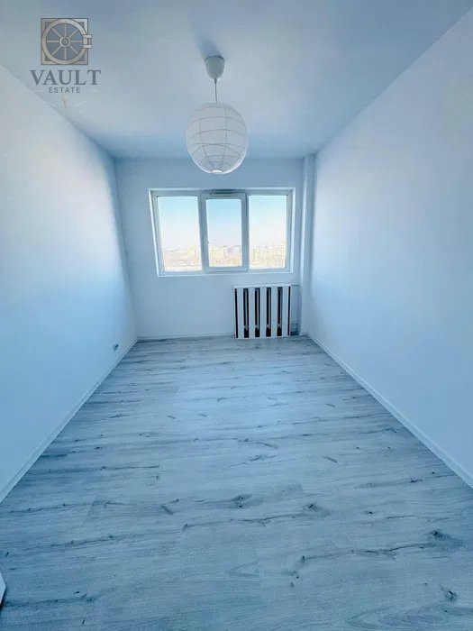 Apartament 3 camere LANGA METROU TITAN