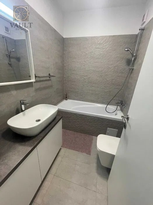 Studio LUX langa METROU DRISTOR