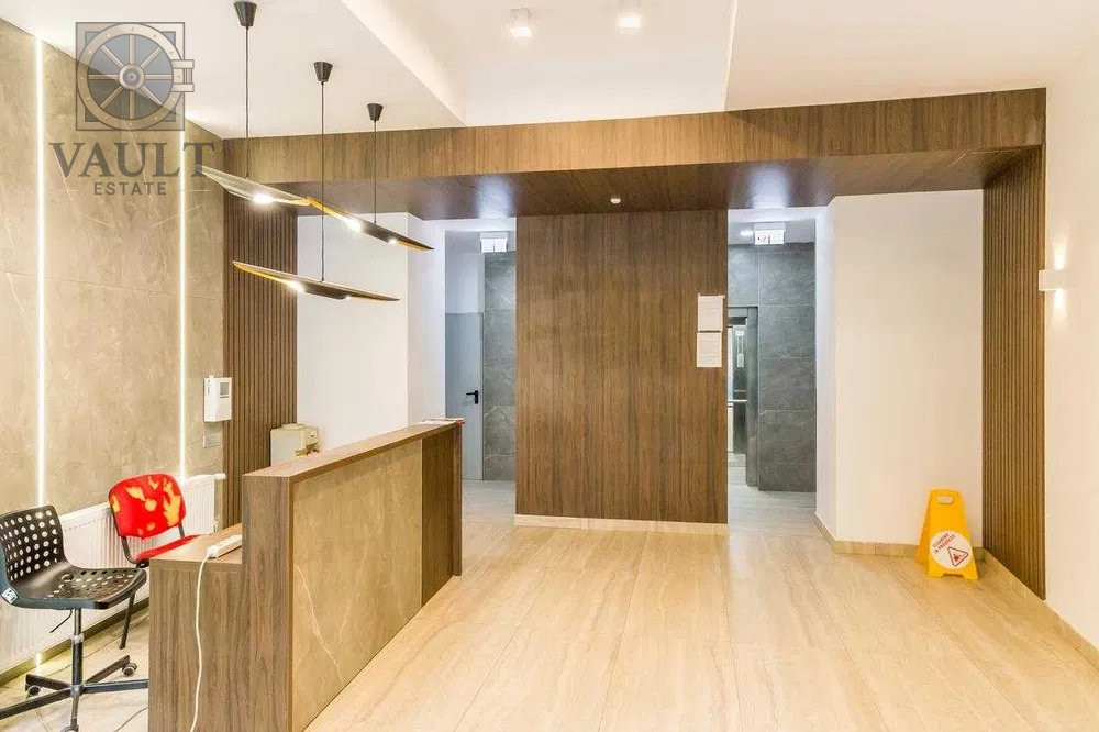 Studio LUX langa METROU DRISTOR