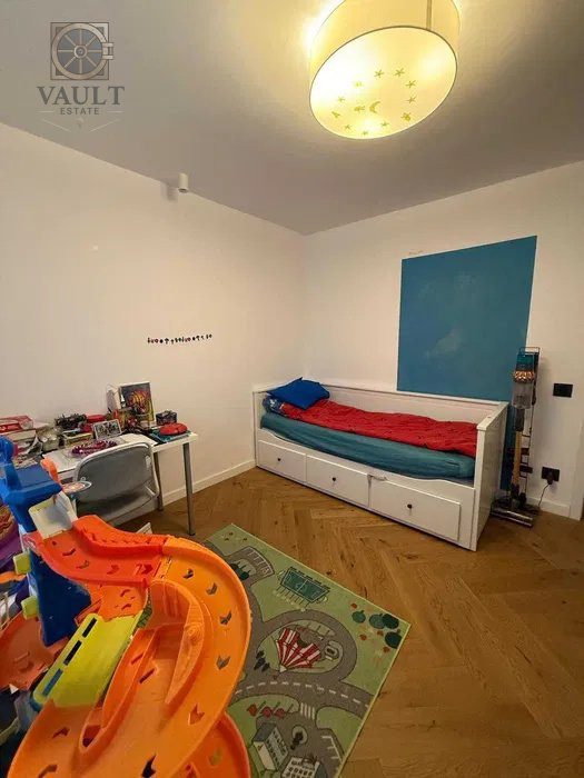 Apartament LUX 4 camere-97mp-VITAN MALL