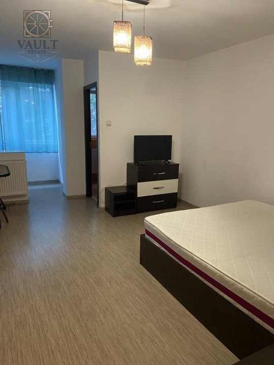 GARSONIERA - PRETABILA PENTRU LOCUIT SAU INVESTITIE- PLAZA MALL