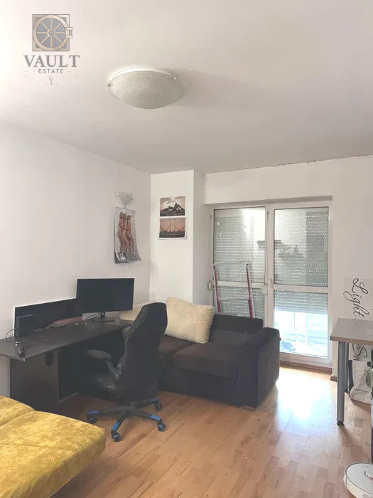 Garsoniera 34MP +gradina proprie 15 MP - Titan 