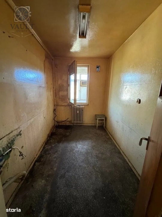 Apartament 3 camere  de renovat -70 MP- Fizicienilor   
