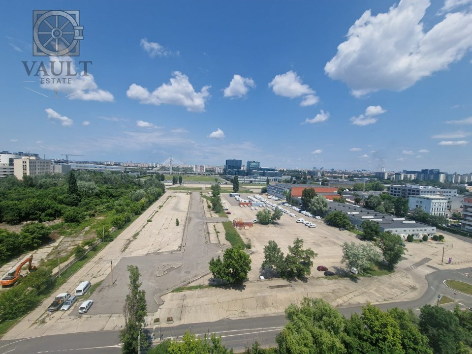  Garsonieră spatioasa  în Quadra 2