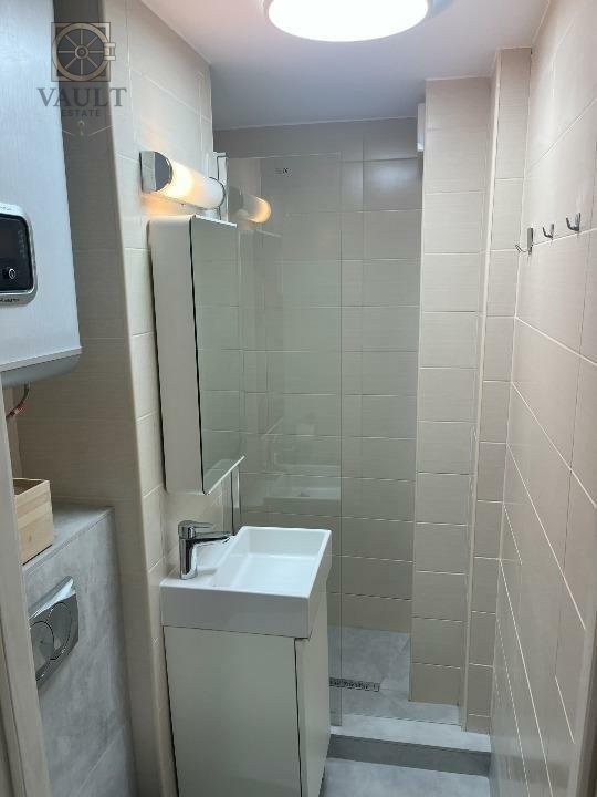 Apartament 4 camere - RENOVAT INTEGRAL RECENT - 4 minute METROU AUREL VLAICU 