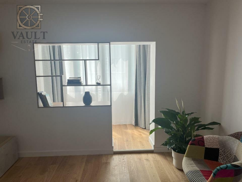 Apartament 4 camere - RENOVAT INTEGRAL RECENT - 4 minute METROU AUREL VLAICU 