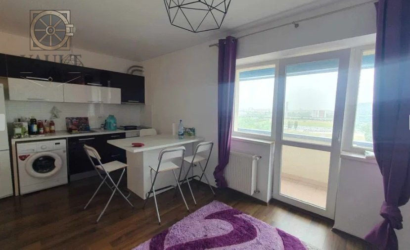  Garsonieră spatioasa  în Quadra 2