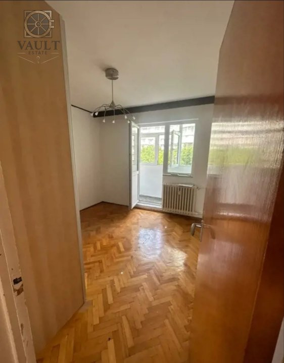 Apartament 3 camere - 15 minute de metrou - Balta alba