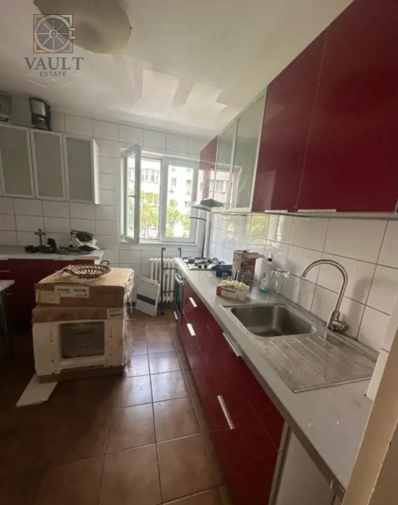 Apartament 3 camere - 15 minute de metrou - Balta alba