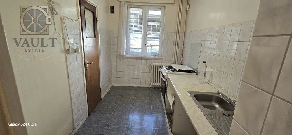 Apartament 3 camere -3 minute pana la metrou -1 Decembrie 1918 