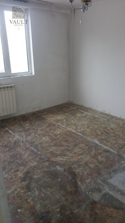 APARTAMENT 3 CAMERE / DE RENOVAT / DRUMUL TABEREI/ METROU ROMANCIERILOR-BRANCUSI