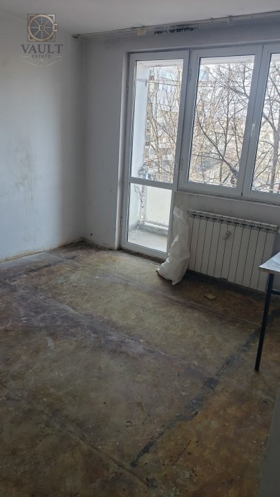 APARTAMENT 3 CAMERE / DE RENOVAT / DRUMUL TABEREI/ METROU ROMANCIERILOR-BRANCUSI