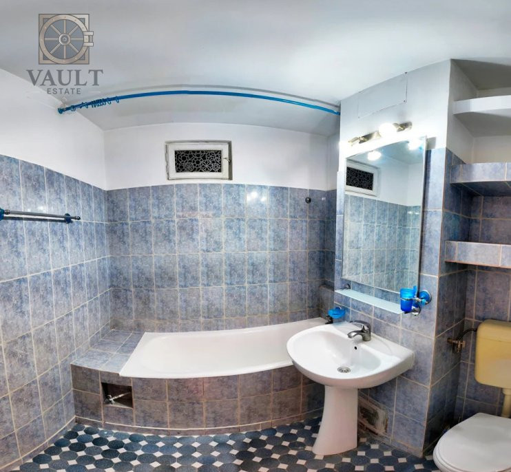 APARTAMENT 4 CAMERE-300m-METROU UNIRII-2 BAI-2 BALCOANE