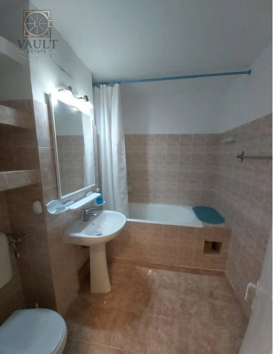 APARTAMENT 4 CAMERE-300m-METROU UNIRII-2 BAI-2 BALCOANE