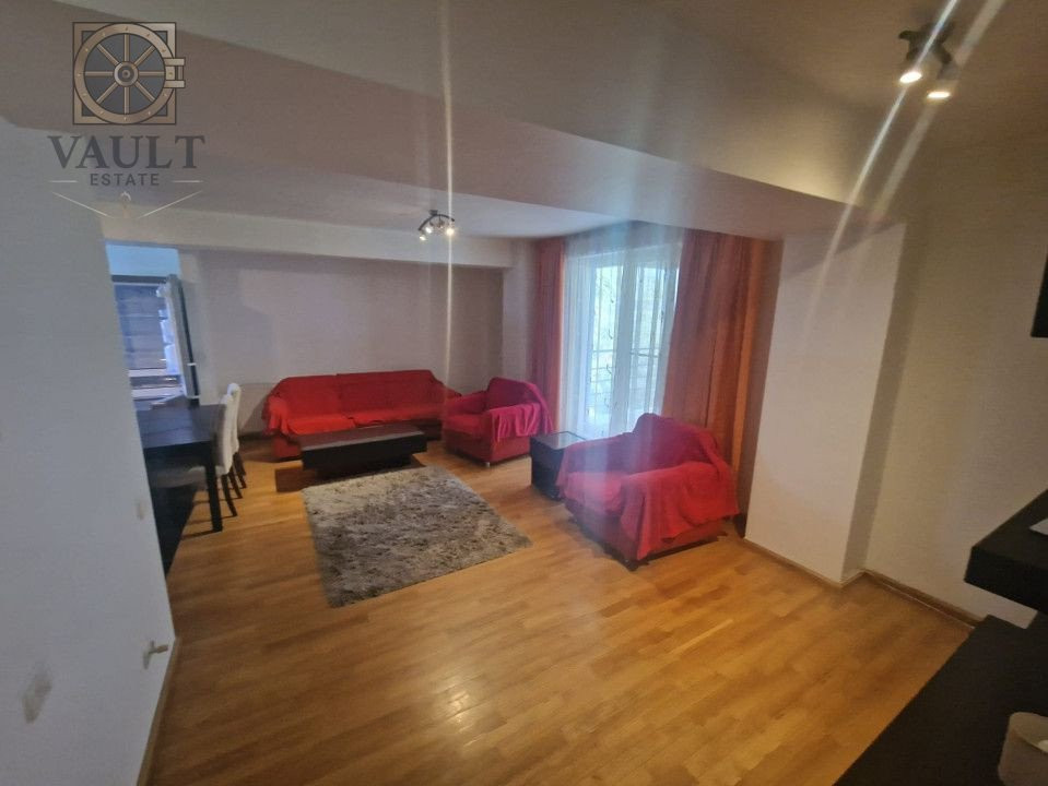 Apartament 3 camere -BLOC 2008 - LOC DE PARCARE - zona DECEBAL 