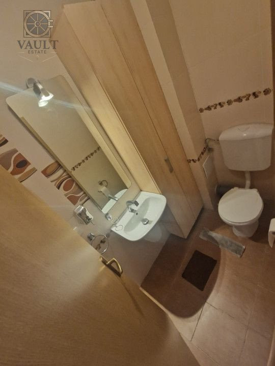 Apartament 3 camere -BLOC 2008 - LOC DE PARCARE - zona DECEBAL 