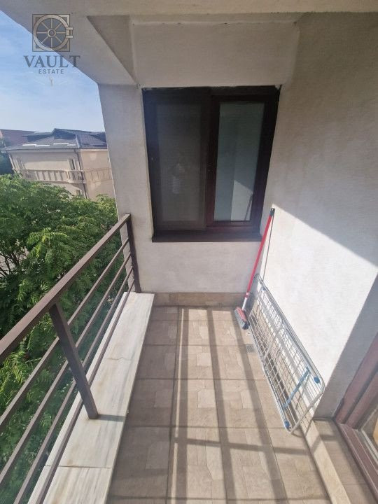 Apartament 3 camere -BLOC 2008 - LOC DE PARCARE - zona DECEBAL 