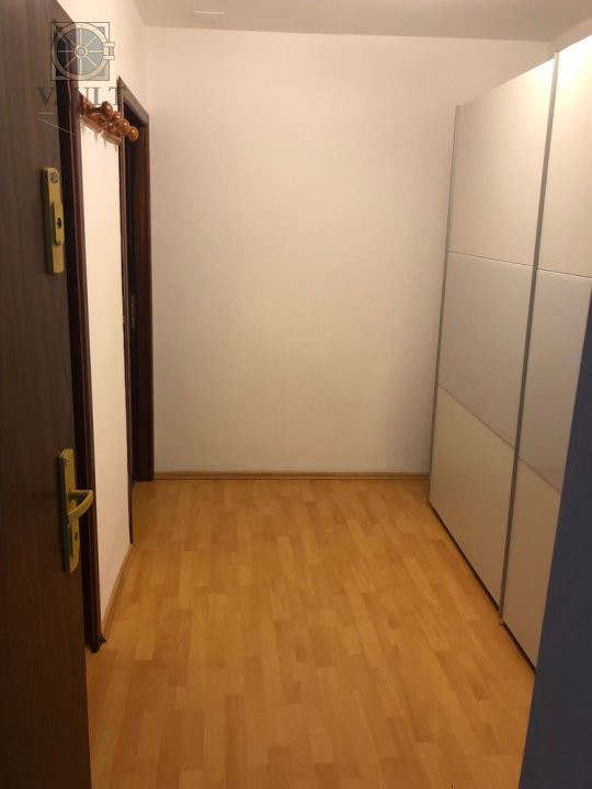 Garsoniera - DEOCOMANDATA - BLOC ANVELOPAT - zona MALL VITAN 