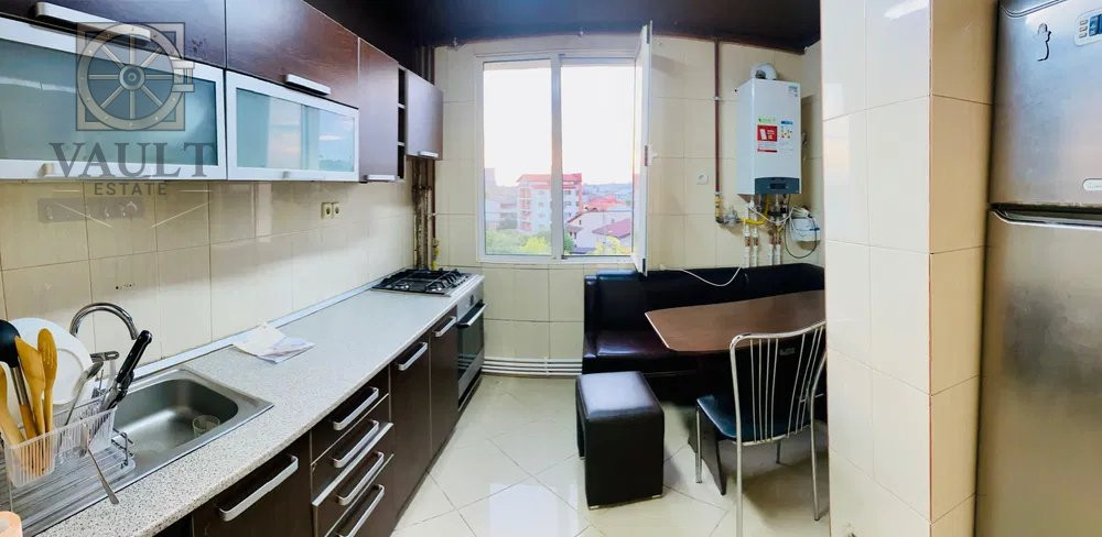 Apartament 4 Camere  -82 Mp - 5 minute pana la metrou - 1 Dcembrie 1918 