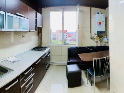 Apartament 4 Camere  -82 Mp - 5 minute pana la metrou - 1 Dcembrie 1918 