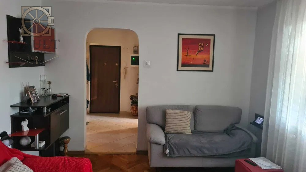 Apartament 3 camere -67 MP- 3 minute pana la metrou -Titan