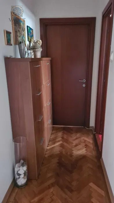 Apartament 3 camere -67 MP- 3 minute pana la metrou -Titan