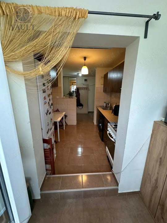 APARTAMENT 3 CAMERE - DECOMANDAT - DRISTOR