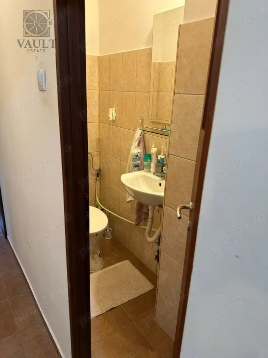 APARTAMENT 3 CAMERE - DECOMANDAT - DRISTOR