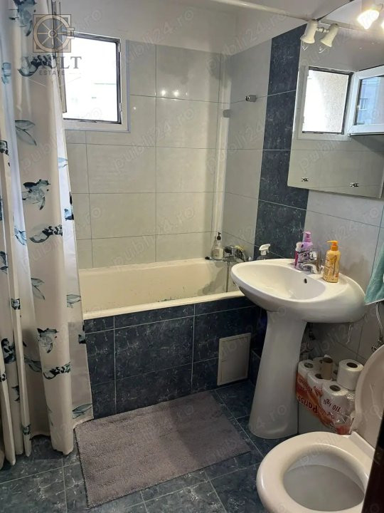 APARTAMENT 3 CAMERE - DECOMANDAT - DRISTOR