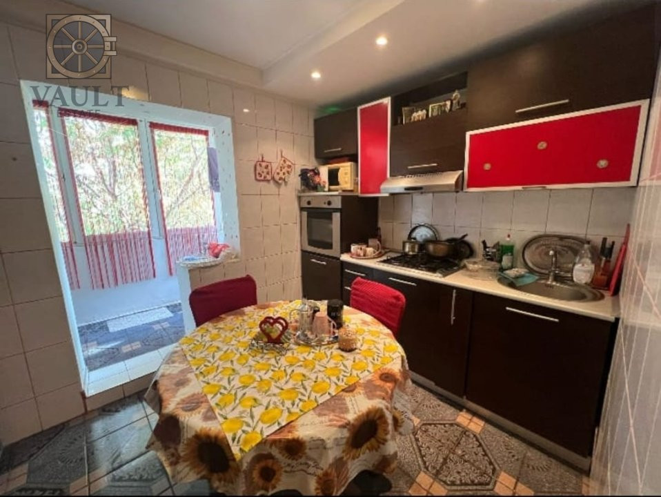 APARTAMENT 3 CAMERE  CERNAUTI - CHISINAU