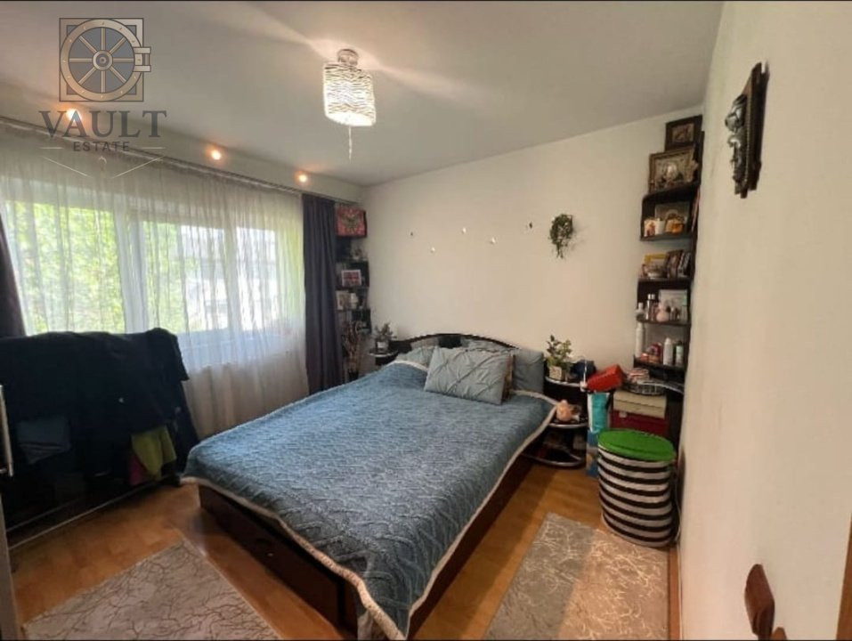APARTAMENT 3 CAMERE  CERNAUTI - CHISINAU