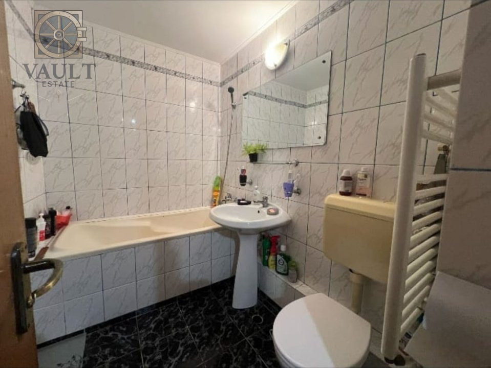 APARTAMENT 3 CAMERE  CERNAUTI - CHISINAU