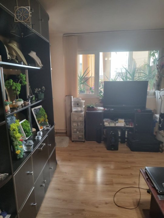 Apartament 3 camere- Decomandat- Titulescu -Banu Manta 