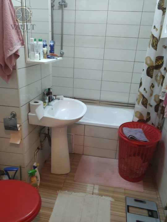 Apartament 3 camere- Decomandat- Titulescu -Banu Manta 