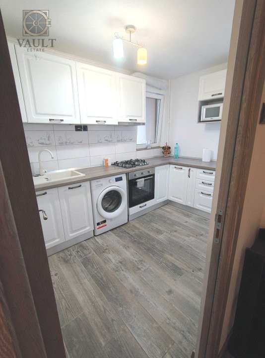 APARTAMENT 3 CAMERE / RENOVAT / MOBILAT & UTILAT / BLOC ANVELOPAT / LUJERULUI   