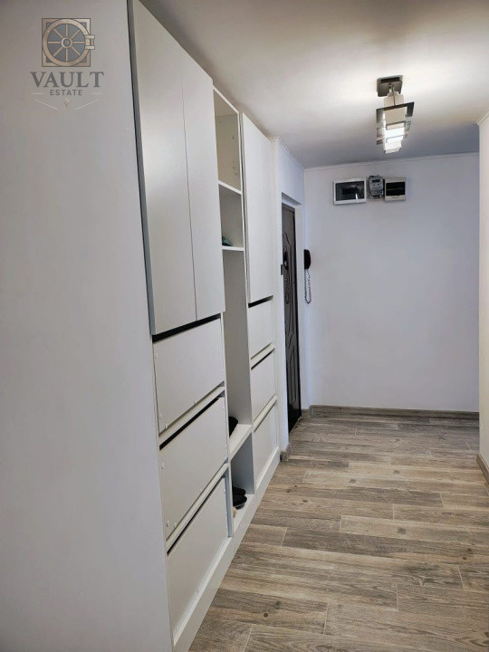 APARTAMENT 3 CAMERE / RENOVAT / MOBILAT & UTILAT / BLOC ANVELOPAT / LUJERULUI   