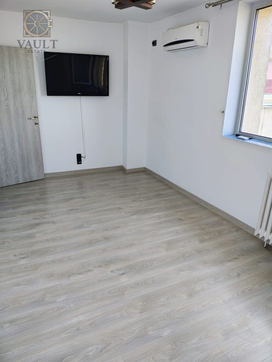 APARTAMENT 3 CAMERE / RENOVAT / MOBILAT & UTILAT / BLOC ANVELOPAT / LUJERULUI   