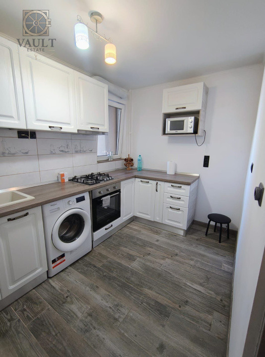 APARTAMENT 3 CAMERE / RENOVAT / MOBILAT & UTILAT / BLOC ANVELOPAT / LUJERULUI   