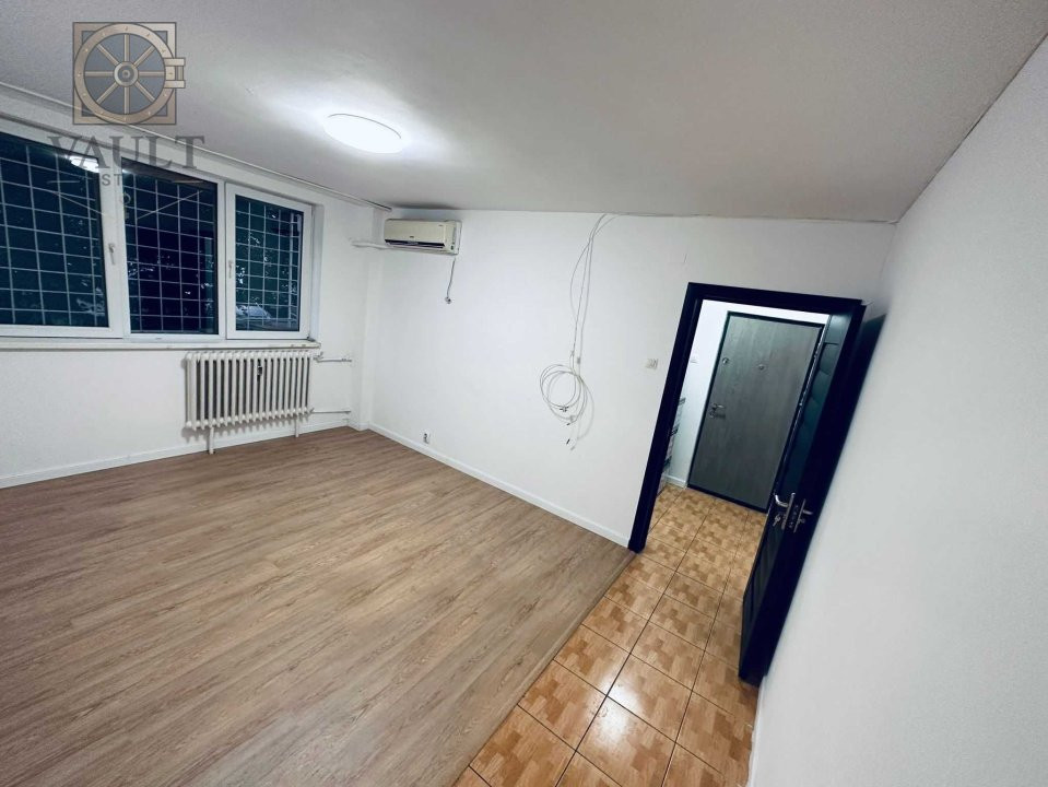 APARTAMENT 4 CAMERE / RENOVAT / BLOC ANVELOPAT / APUSULUI