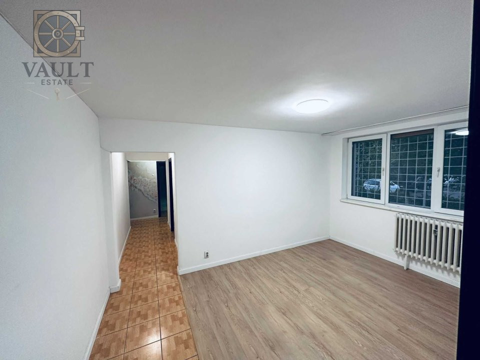 APARTAMENT 4 CAMERE / RENOVAT / BLOC ANVELOPAT / APUSULUI