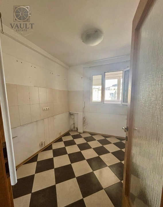 Apartament 3 camere Crangasi-Imobil Reabilitat termic
