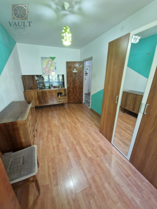 Apartament 4 camere - 15 minute de metrou - Ozana