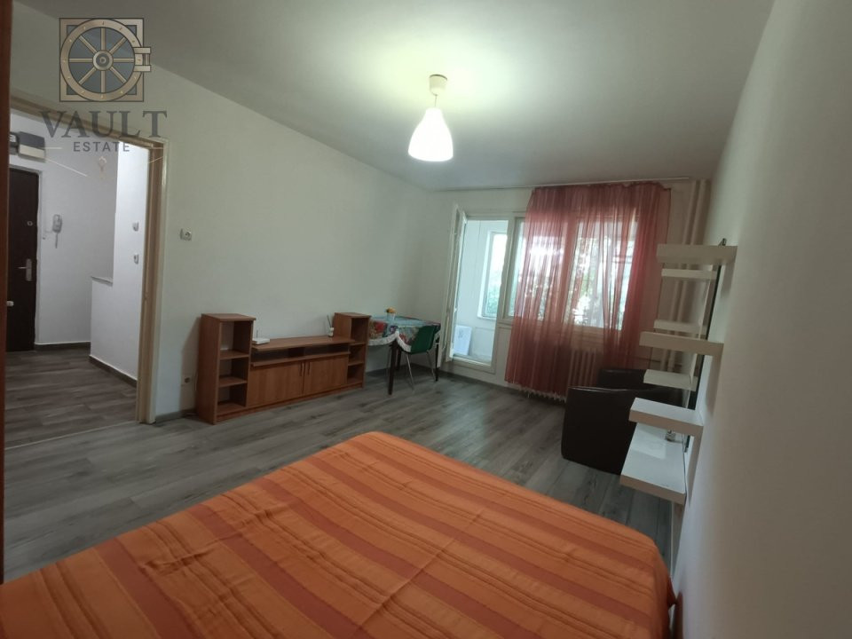 Garsoniera in bloc mixt- zona TINERETULUI 