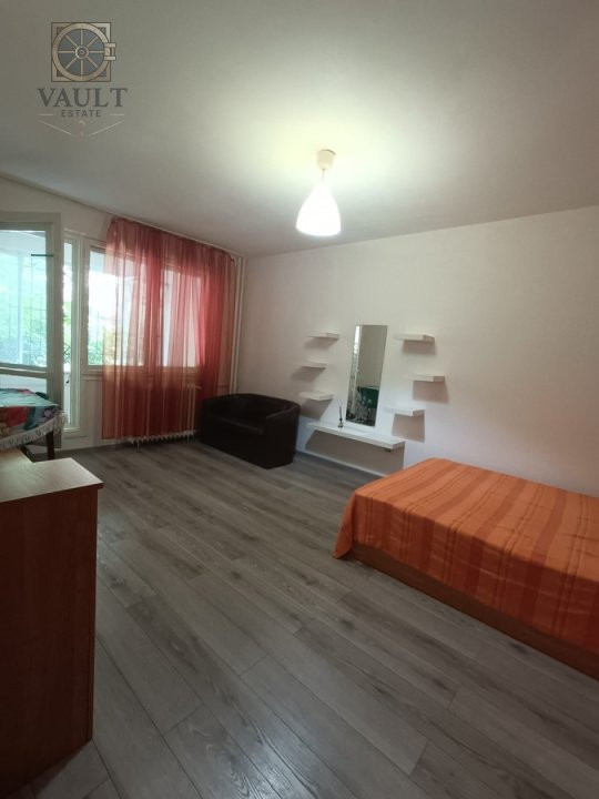 Garsoniera in bloc mixt- zona TINERETULUI 