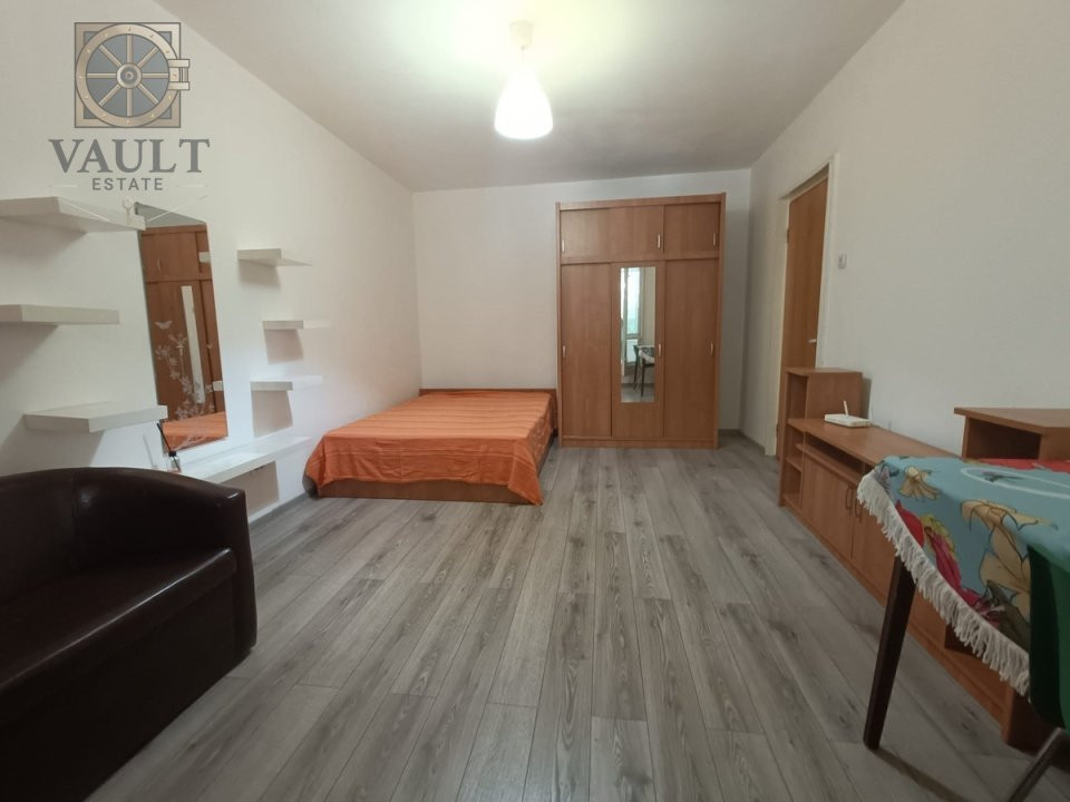 Garsoniera in bloc mixt- zona TINERETULUI 