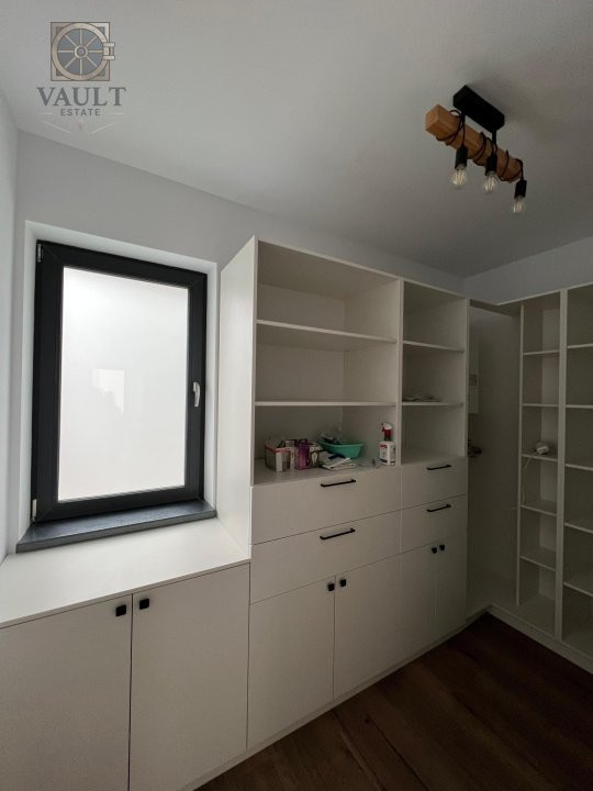 Vila complet mobilată, 149 mp, curte proprie și terasă – Trapezului