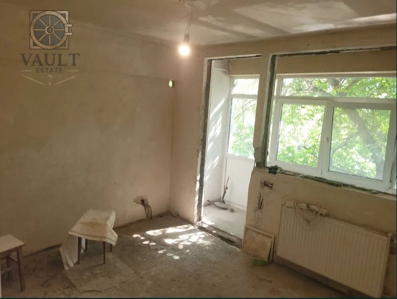 Apartament 2 camere - ETAJ 2 - zona CANTEMIR 