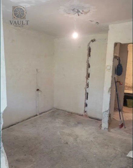 Apartament 2 camere - ETAJ 2 - zona CANTEMIR 